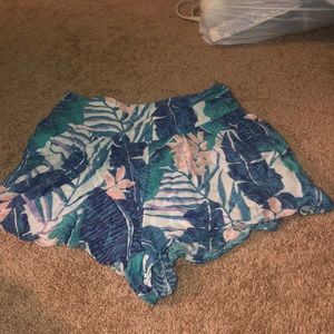 American Eagle flowy shorts